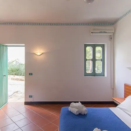 Calampiso Ośrodek wypoczynkowy 4*